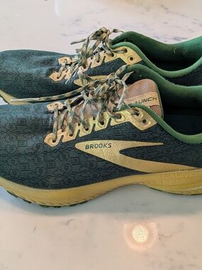Brooks Launch 7 Dark Green and Gold Shamrock St Patrick's Lace-Up Running Shoes